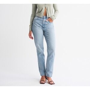 Abercrombie Fitch Curve Love Ultra High Rise 90s Straight Jeans Light Wash 26/2R